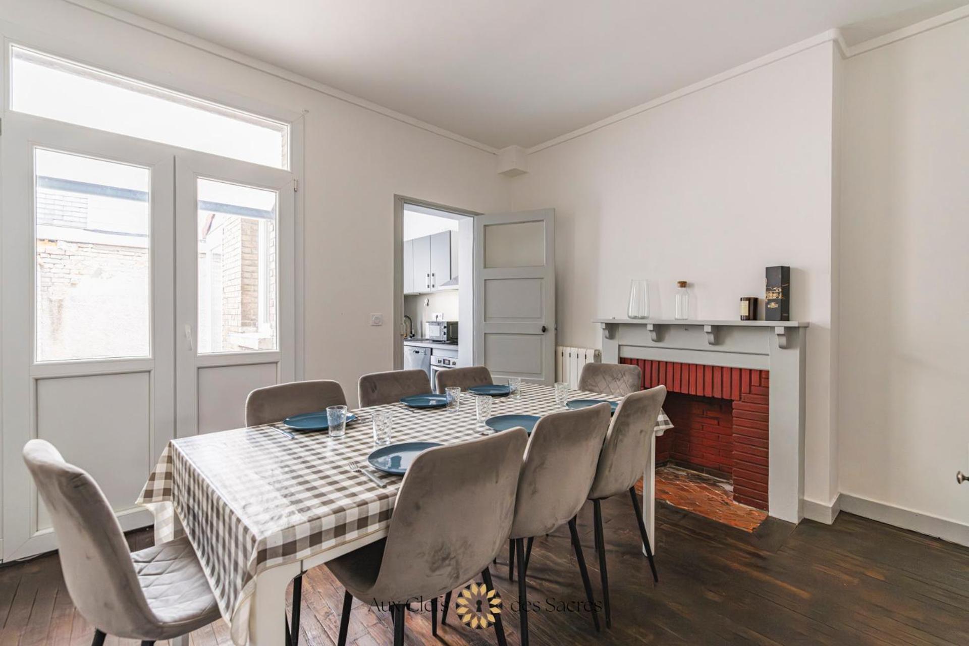 Maison De Ville Avec Cour Place Luton Reims Eksteriør billede